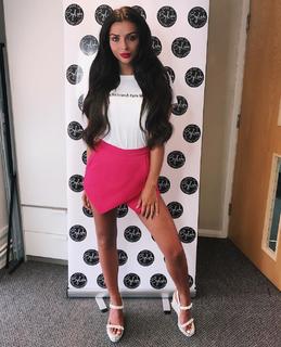 Kady McDermott feet photo thumbnail