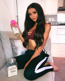 Kady McDermott feet photo thumbnail