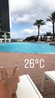 Kady McDermott feet photo thumbnail