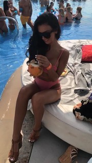 Kady McDermott feet photo thumbnail