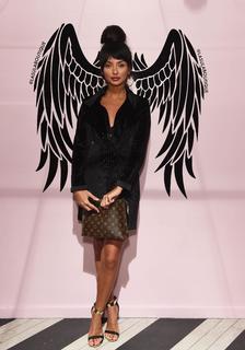 Kady McDermott feet photo thumbnail