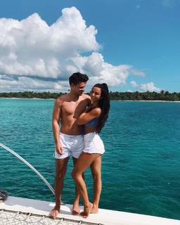 Kady McDermott feet photo thumbnail