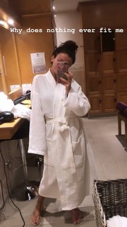 Kady McDermott feet photo thumbnail