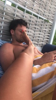 Kady McDermott feet photo thumbnail