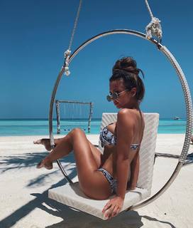 Kady McDermott feet photo thumbnail