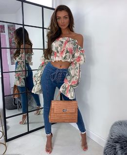 Kady McDermott feet photo thumbnail