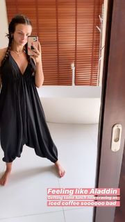 Kady McDermott feet photo thumbnail