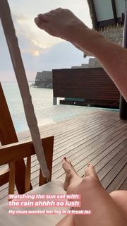 Kady McDermott feet photo thumbnail