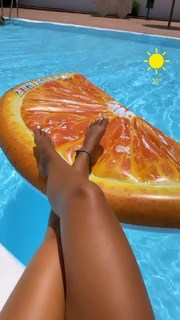 Kady McDermott feet photo thumbnail