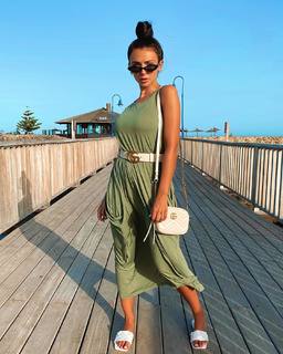 Kady McDermott feet photo thumbnail