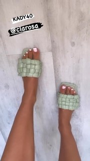 Kady McDermott feet photo thumbnail