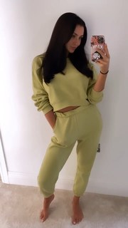 Kady McDermott feet photo thumbnail