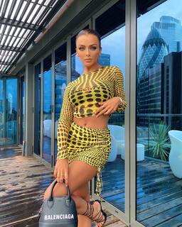 Kady McDermott feet photo thumbnail