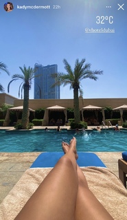 Kady McDermott feet photo thumbnail