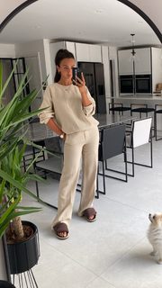 Kady McDermott feet photo thumbnail