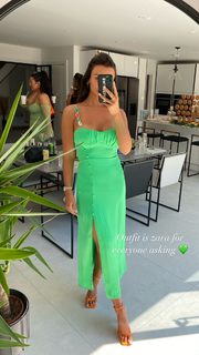 Kady McDermott feet photo thumbnail