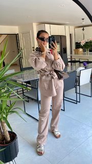 Kady McDermott feet photo thumbnail