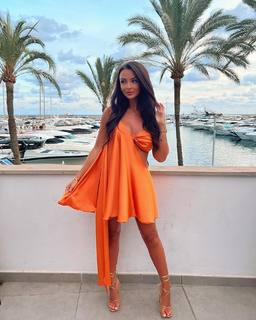 Kady McDermott feet photo thumbnail