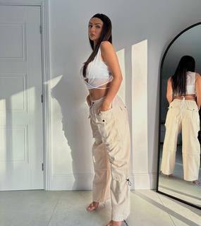 Kady McDermott feet photo thumbnail