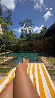 Kady McDermott feet photo thumbnail