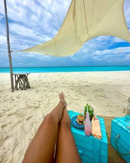 Kady McDermott feet photo thumbnail