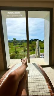 Kady McDermott feet photo thumbnail