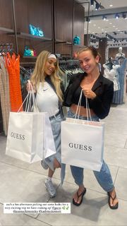 Kady McDermott feet photo thumbnail