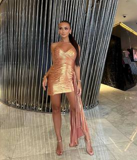 Kady McDermott feet photo thumbnail