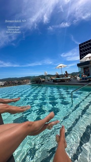 Kady McDermott feet photo thumbnail