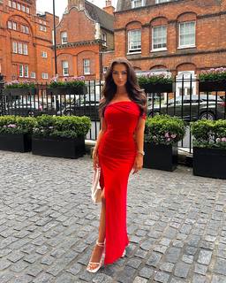 Kady McDermott feet photo thumbnail