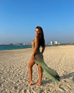 Kady McDermott feet photo thumbnail