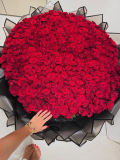 Kady McDermott feet photo thumbnail