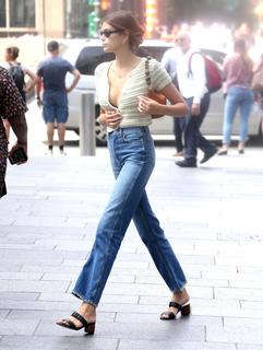 Kaia Gerber feet photo thumbnail