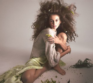 Kaia Gerber feet photo thumbnail