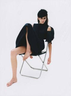 Kaia Gerber feet photo thumbnail