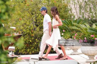 Kaia Gerber feet photo thumbnail