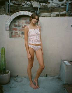Kaia Gerber feet photo 15
