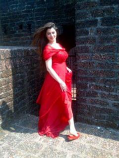 Kainaat Arora feet photo 3