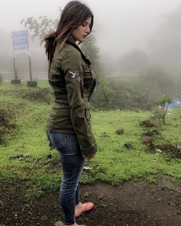 Kainaat Arora feet photo 9