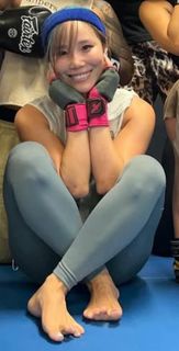 Kairi Hôjô feet photo thumbnail