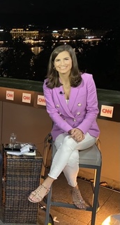 Kaitlan Collins feet photo thumbnail