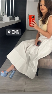 Kaitlan Collins feet photo thumbnail