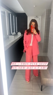 Kaitlan Collins feet photo thumbnail
