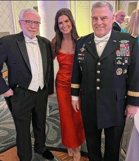 Kaitlan Collins feet photo thumbnail