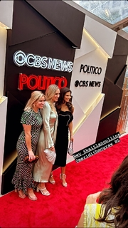 Kaitlan Collins feet photo thumbnail