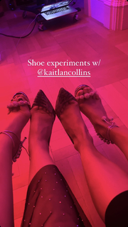 Kaitlan Collins feet photo thumbnail