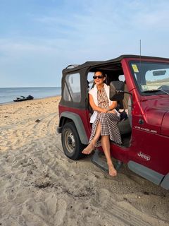 Kaitlan Collins feet photo thumbnail