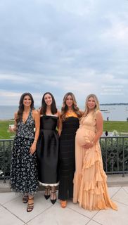 Kaitlan Collins feet photo 4