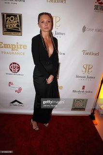 Kaitlin Doubleday feet photo 8