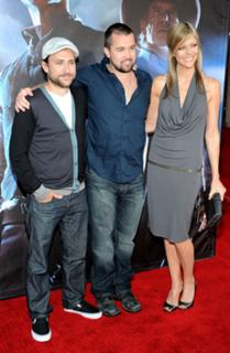 Kaitlin Olson feet photo thumbnail